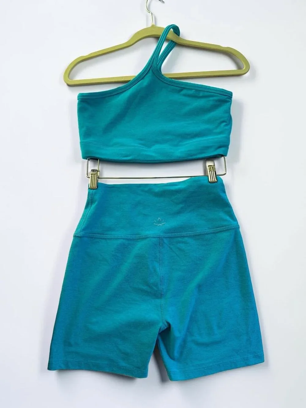 Beyond Yoga set spacedye one up gym tank & high rise biker shorts in Cali Blue M